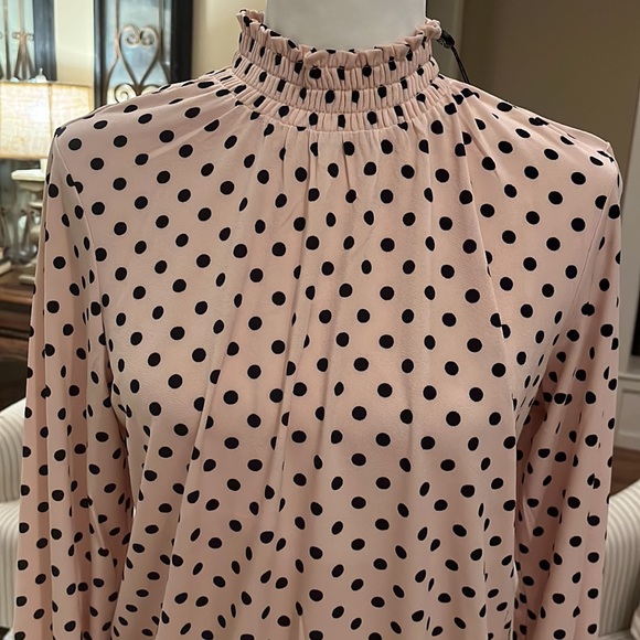 Adrianna Papell Printed Neck & Hem Top - Picture 2 of 16